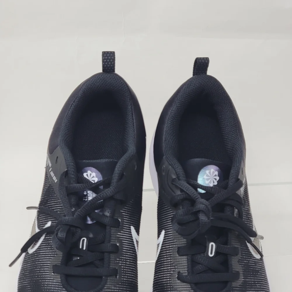 Nike Youth Size 6Y Downshifter 12 Running Shoes DM4194-003 Black White New